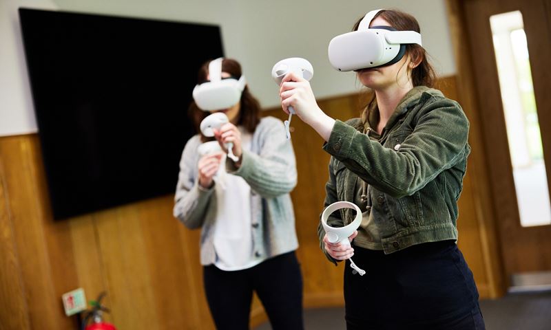 Virtual reality learning in the classroom